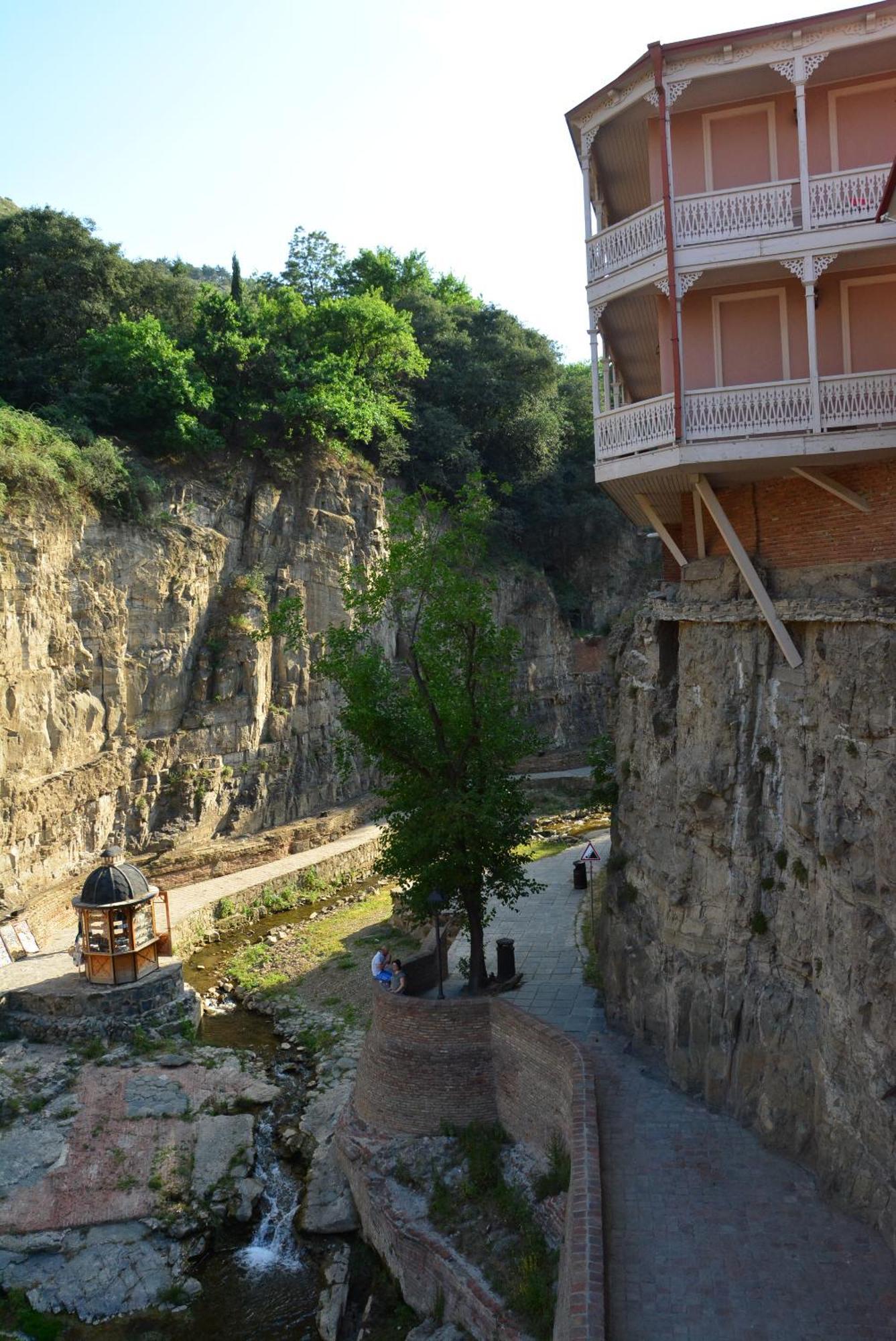 Hotel Canyon Tbilisi ภายนอก รูปภาพ