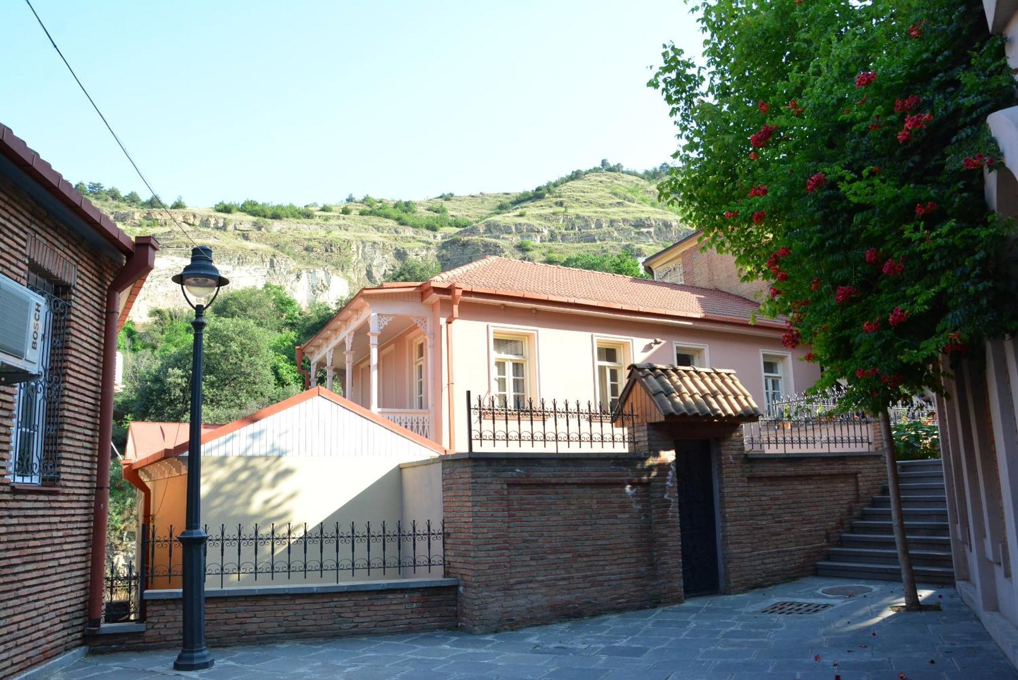 Hotel Canyon Tbilisi ภายนอก รูปภาพ