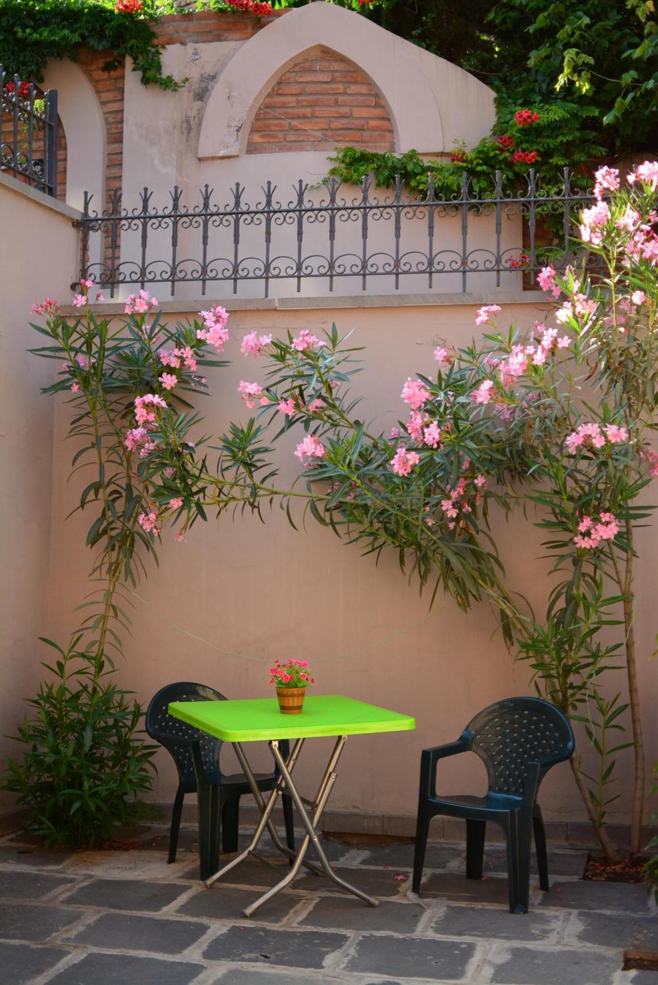 Hotel Canyon Tbilisi ภายนอก รูปภาพ